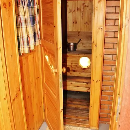 Campsite Kuuli Puhkemajad *
