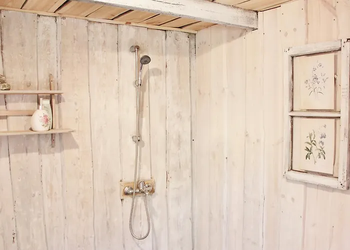 Kuuli Puhkemajad * Tagaranna