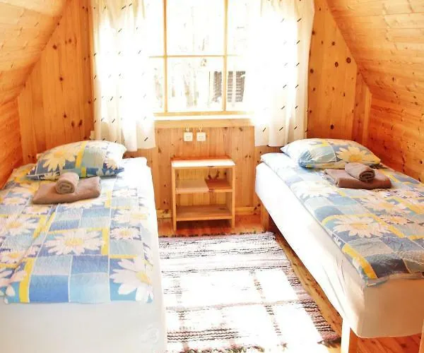 Campsite Kuuli Puhkemajad *